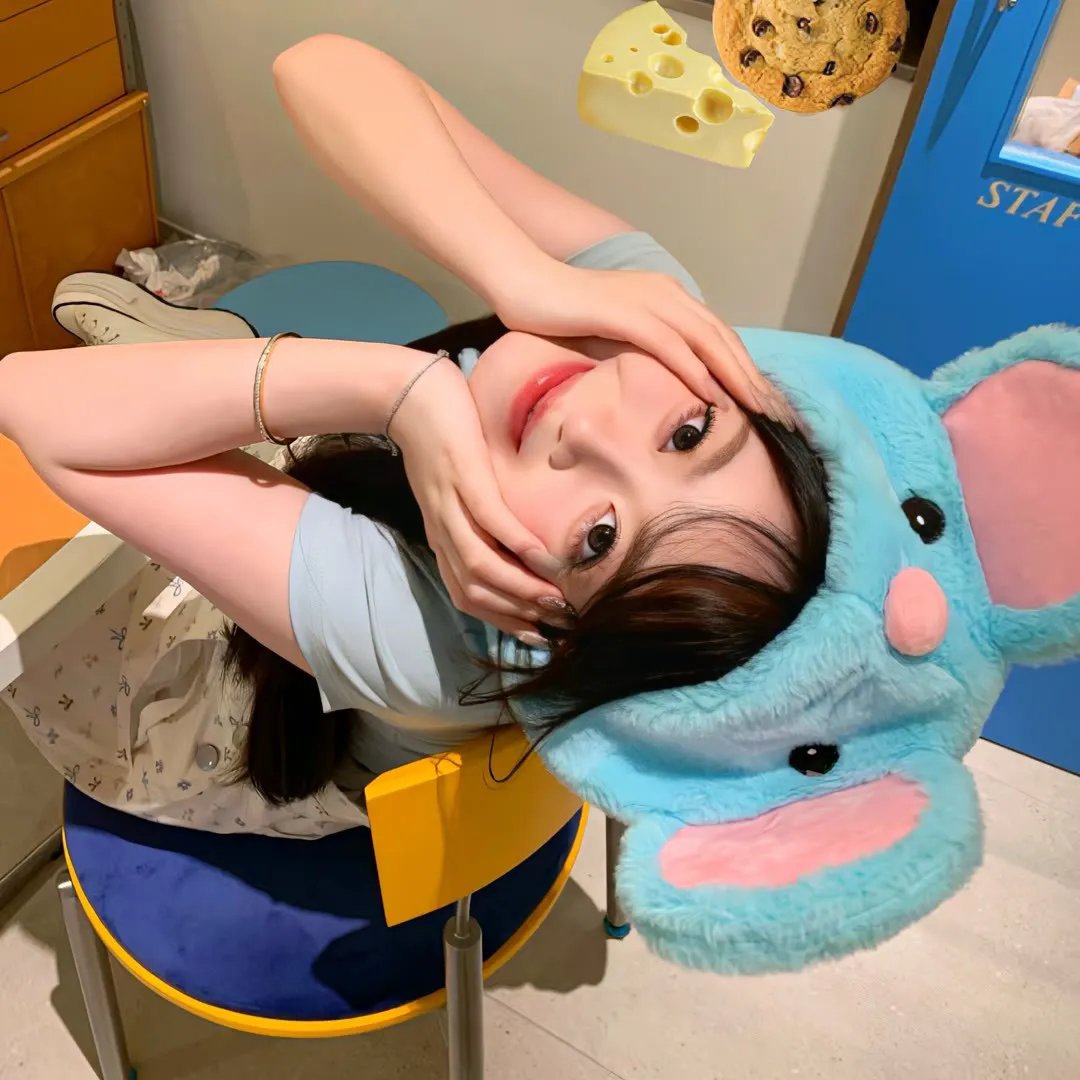 闭上眼睛活着很容易