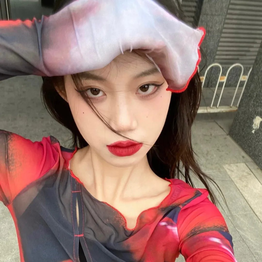 穿着旗袍的女孩